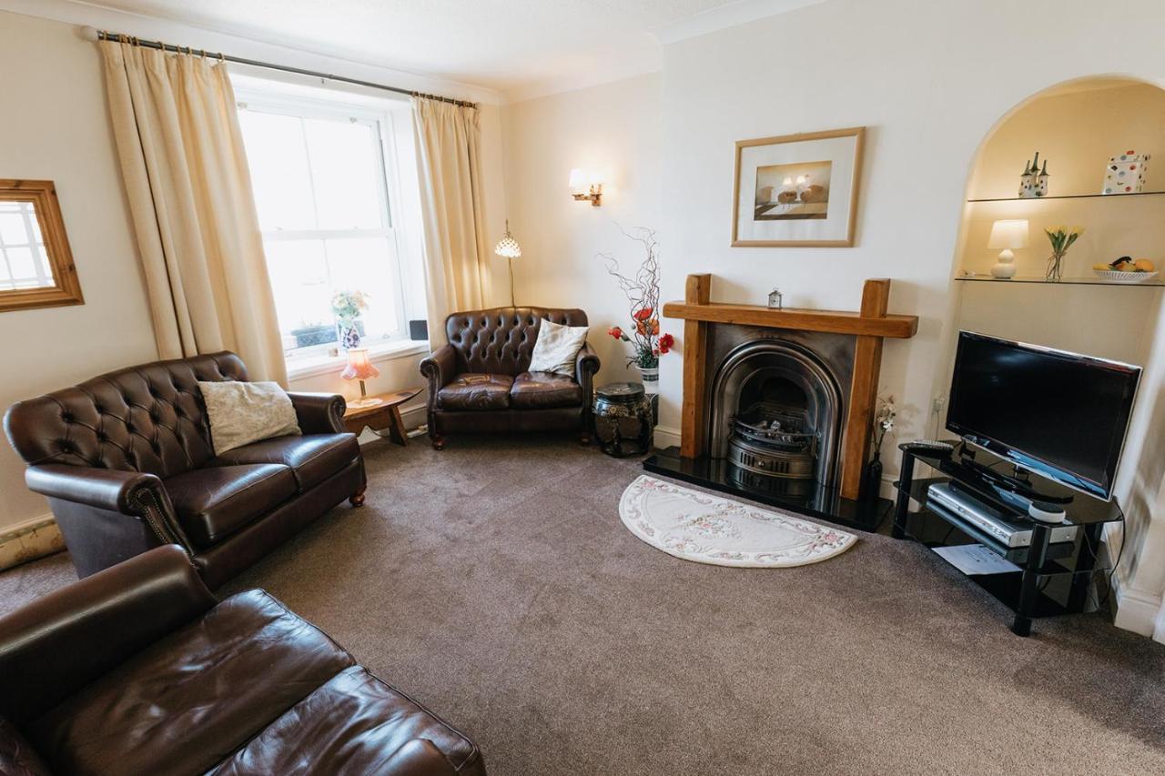 Willow Cottage - Cost 3 Bed Cottage In Penrhyn Bay With Sea Views With Access To Snowdonia Rhôs-on-Sea Exterior foto